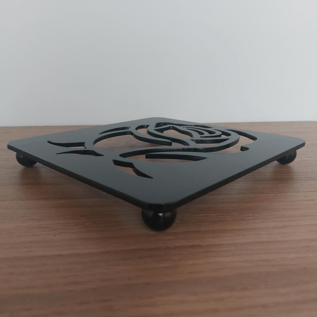Rose Trivet
