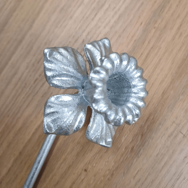Daffodil Garden Stake