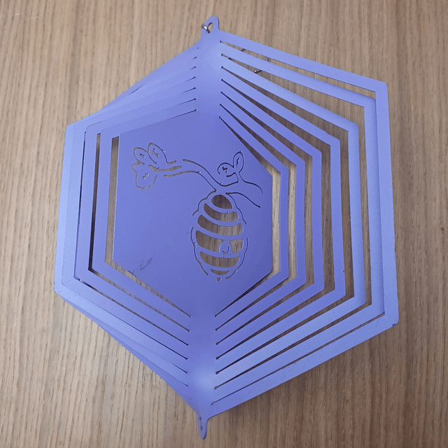 DAMAGED & DISCOUNTED Beehive Windspinner