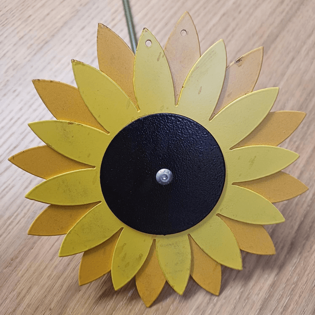 DAMAGED & DISCOUNTED Sunflower Garden Stake