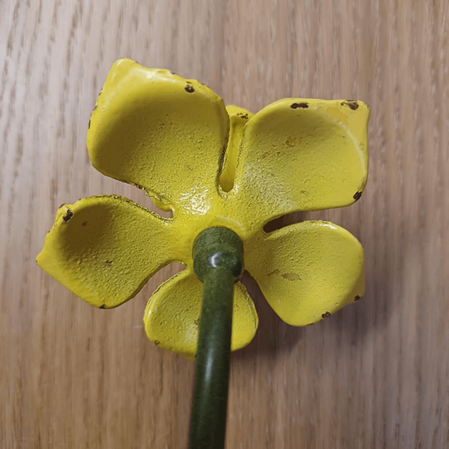 DAMAGED & DISCOUNTED Daffodil Garden Stake 