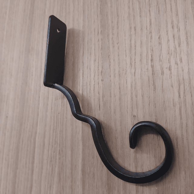 Bird Feeder Hanger